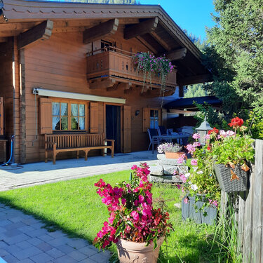 Ferienhaus Breitner Chalet Wasserfallblick mit Garten