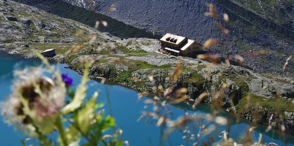 Zittauer Hütte und unterer Wildgerlossee © Familie Kogler